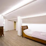 Guesthost - Amazing With Private Parking & Pool Apartamento *
