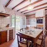 Guesthost - Amazing With Private Parking & Pool Barcheo