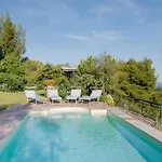 Guesthost - Amazing With Private Parking & Pool 아파트 Barcheo