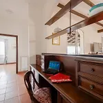 Guesthost - Amazing With Private Parking & Pool 아파트