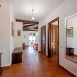 Guesthost - Amazing With Private Parking & Pool Barcheo