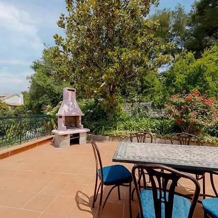 Lejlighed Guesthost - Amazing With Private Parking & Pool