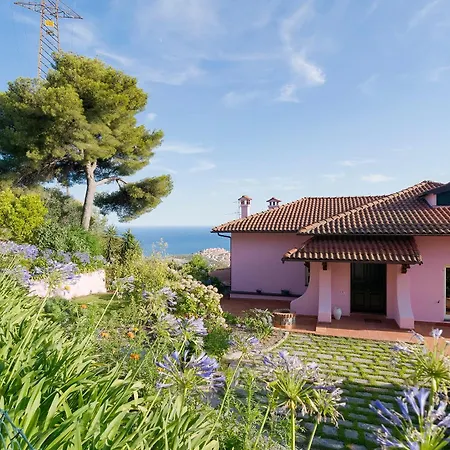 Apartamento Guesthost - Amazing With Private Parking & Pool *