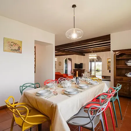 Guesthost - Amazing With Private Parking & Pool Lejlighed *
