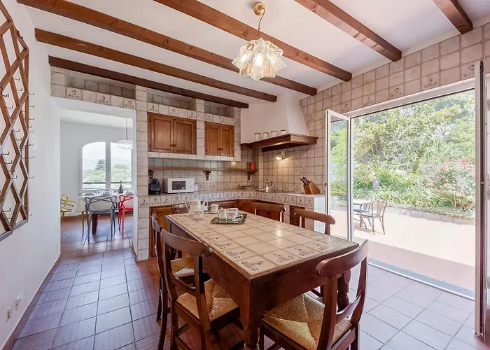 Apartamento Guesthost - Amazing With Private Parking & Pool