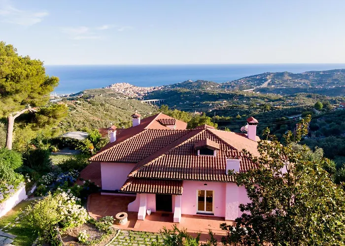 Guesthost - Amazing With Private Parking & Pool *