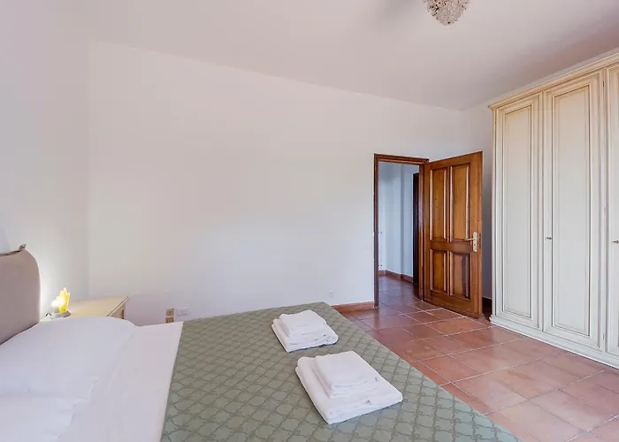 Apartamento Guesthost - Amazing With Private Parking & Pool