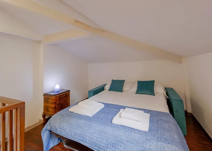 Guesthost - Amazing With Private Parking & Pool Barcheo