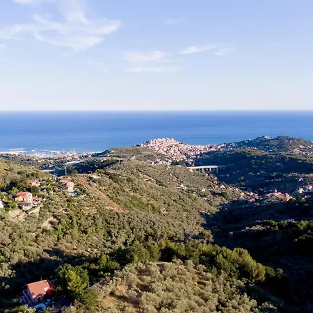 Guesthost - Amazing With Private Parking & Pool 아파트 Barcheo