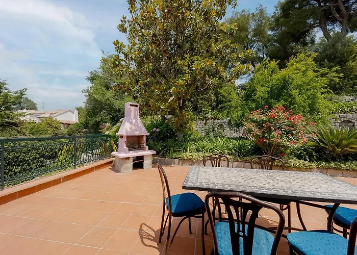 Lejlighed Guesthost - Amazing With Private Parking & Pool