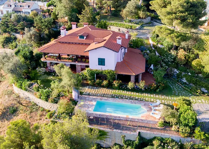 Apartment Guesthost - Amazing With Private Parking & Pool *